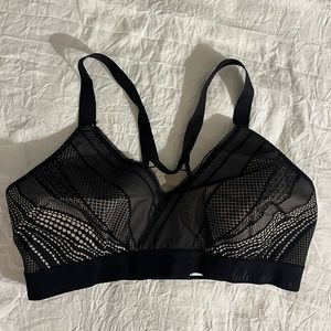 Lululemon workout bra women’s size 36DD new without tags